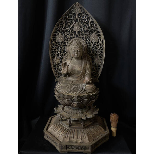 高62cm 井波彫刻 一刀彫り 仏教工芸品 時代彫刻 香樟材 薬師如来座像