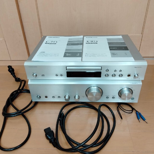 ONKYO C-1000 R-1000 アンプ CDセット o0854045214797996283.jpg