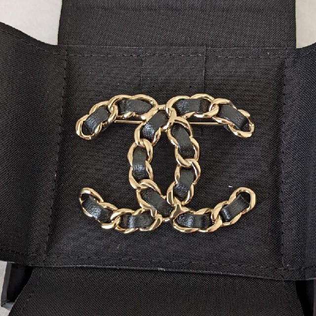 ココシャネル、ピンバッチ(正規品) シャネル ブローチ CHANEL シャネル