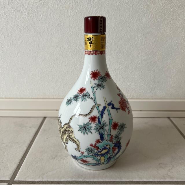 響21年 有田焼 空瓶 サントリーウイスキー響21年有田焼「色絵竹梅寅