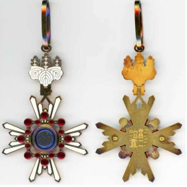 激レア 美品!】H15年改正後 新型 瑞宝重光章（旧勲二等瑞宝章）未