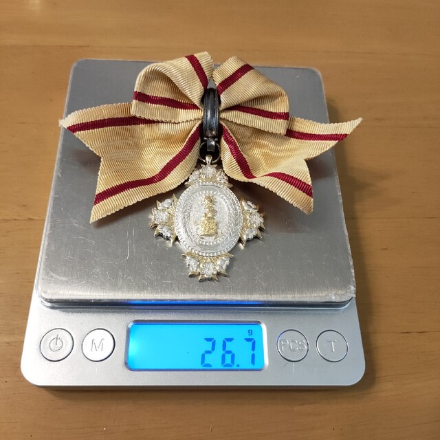 激レア 美品!】勲七等宝冠章 明治勲章 略章 化粧箱入 本物保証 勲章