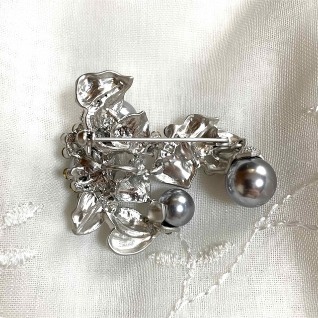 ヴィンテージブローチ 本真珠 黒真珠 ブラックパール 天然 シルバー
