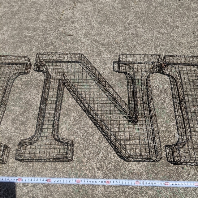 アルファベット看板 ワイナリー 壁掛け看板 立体式 大型看板 WINERY