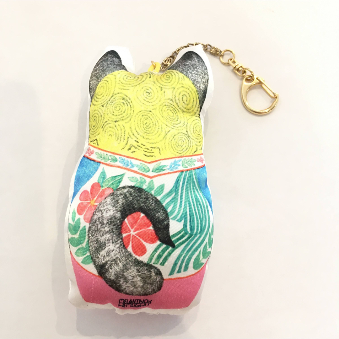 ヒグチユウコさん、猫リョーシカ・クッション （大） 【公式通販】