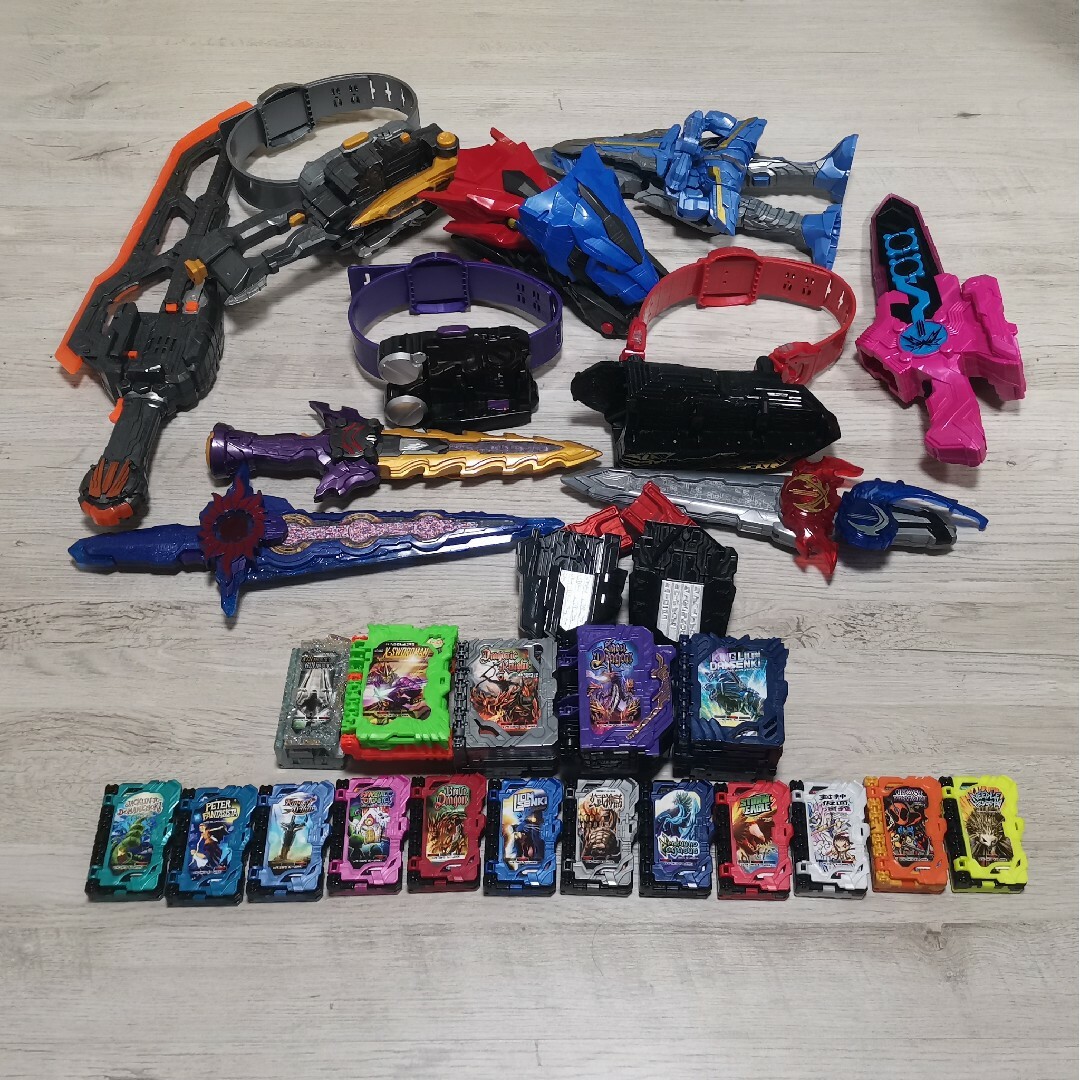 仮面ライダーセイバー まとめ売り 【公式通販】