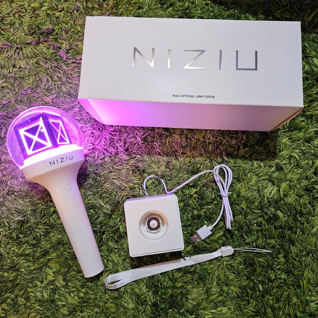 Niziu ペンライト NIZIU 公式ペンライト | ペンライト NiziU ペンライト