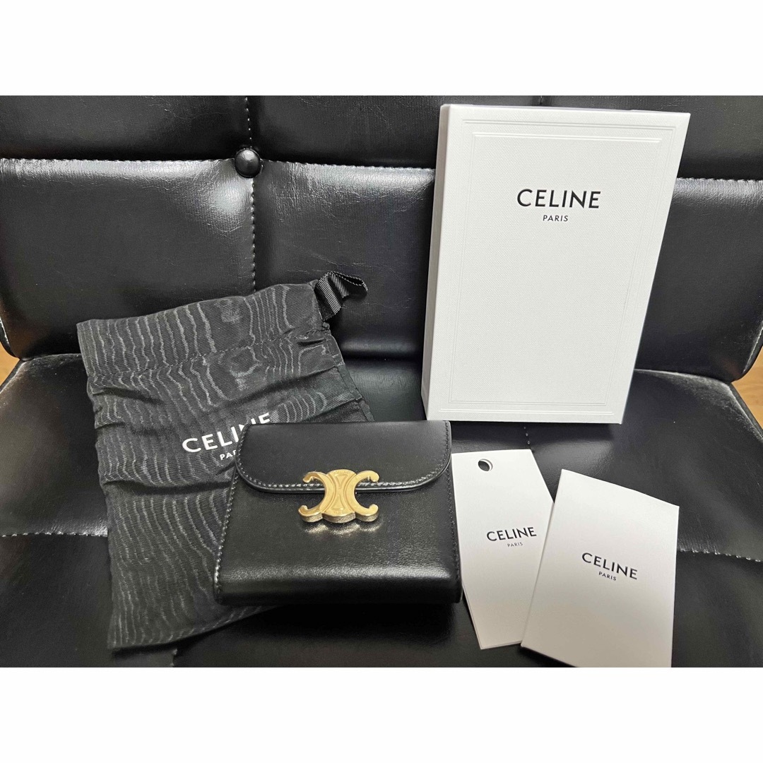 CELINE スモール フラップウォレット トリオンフ シャイニーカーフスキン