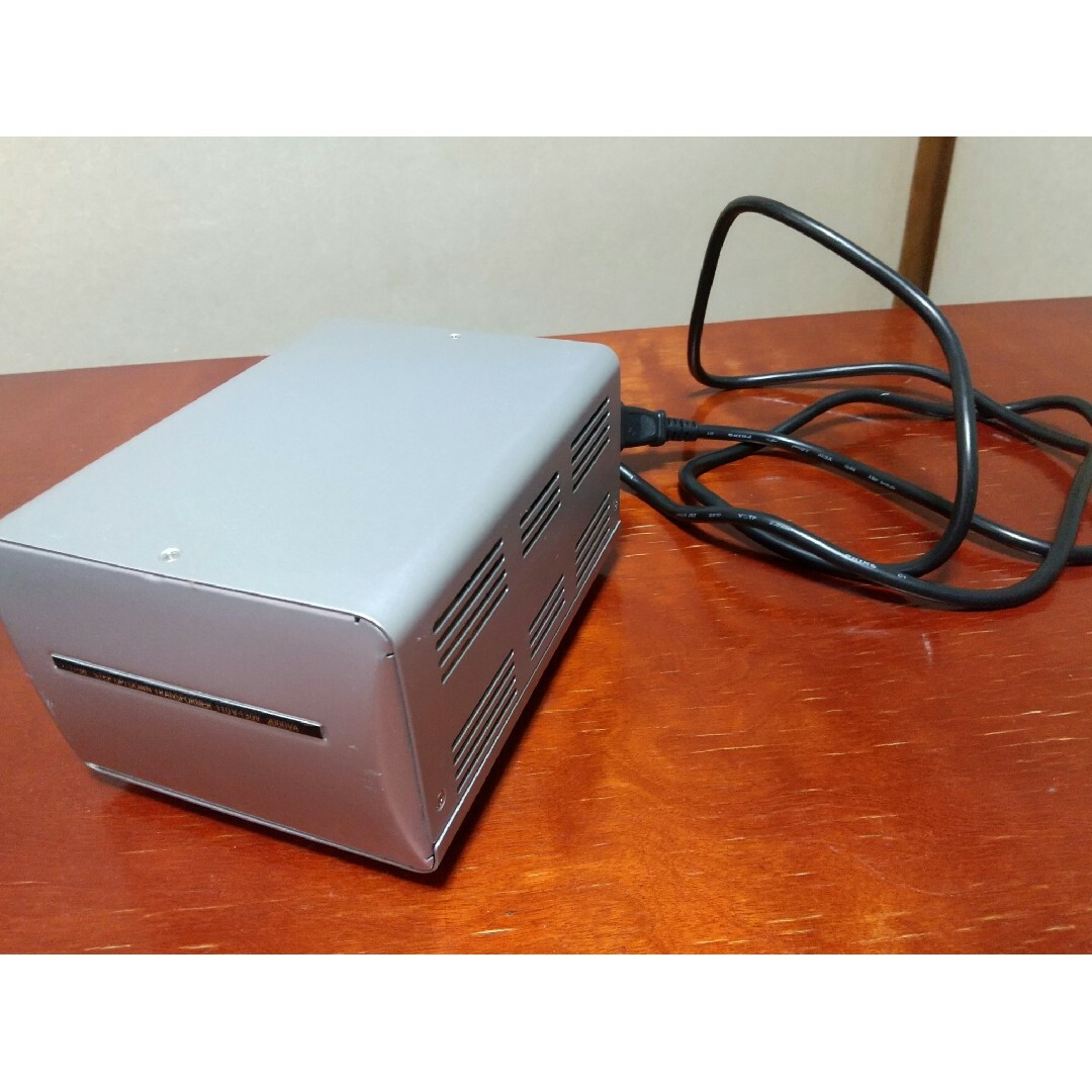 変圧器 カシムラ1500VAステップアップ・ダウン