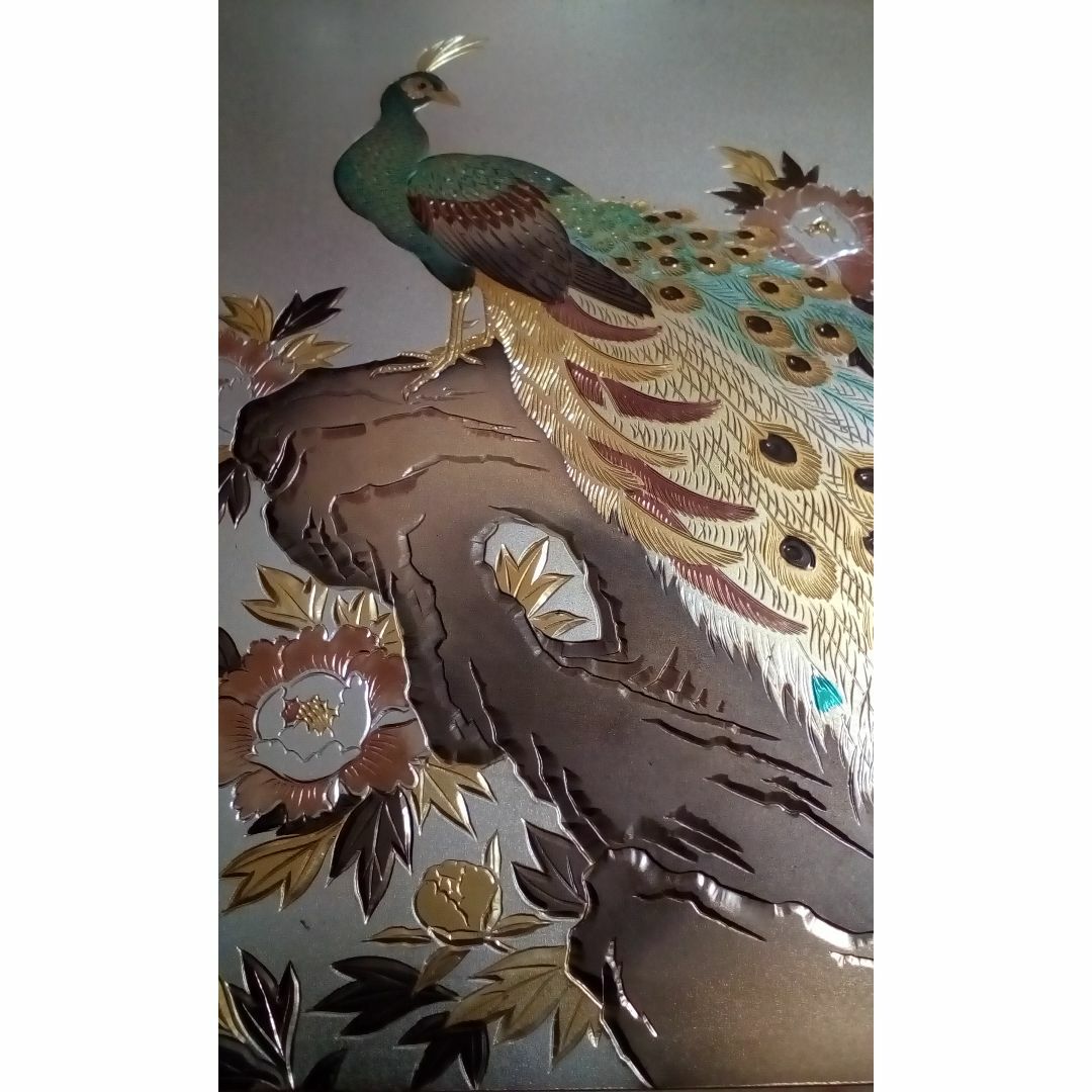 芳光作銅板彫刻孔雀叙勲受賞作中古金銀メッキ証明書有り箱有り 芳光作