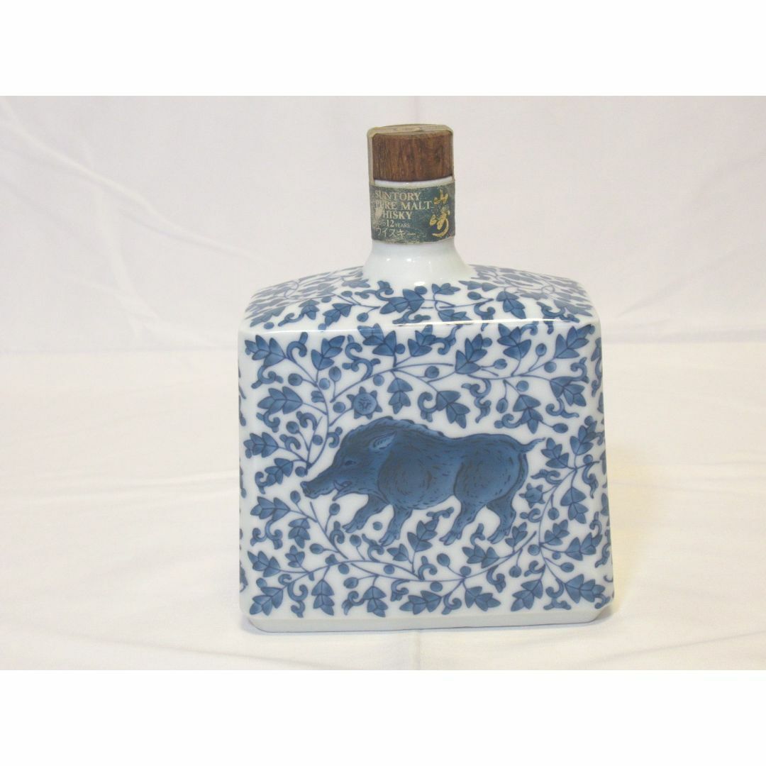 サントリーピュアモルトウイスキー 山崎12年 有田焼 染付牡丹唐草亥絵