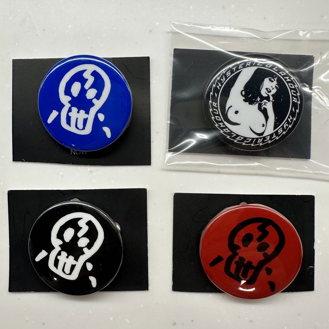HYSTERIC GLAMOUR - ヒステリックグラマー 缶バッジ 4点セット①の通販
