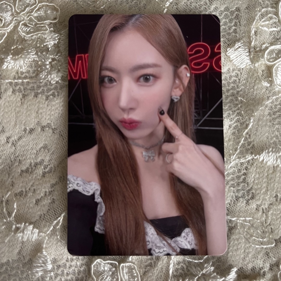 LE SSERAFIM ルセラ EASY サノク トレカ サクラ 咲良 Amazon.co.jp: LE