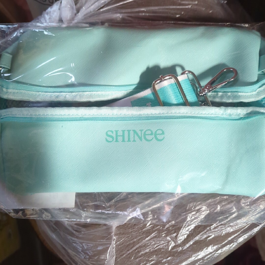 新品未開封】SHINee FANLIGHT スリングポーチ