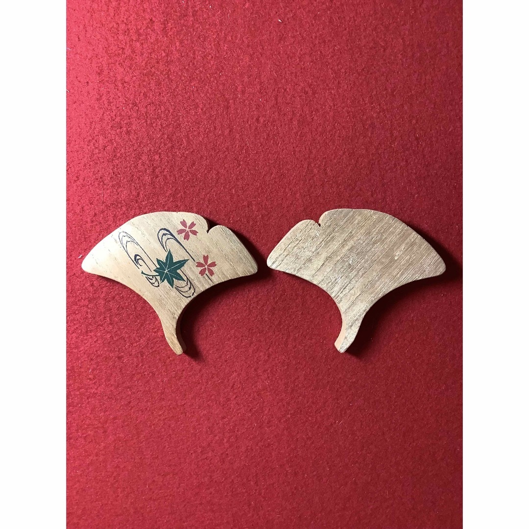 香合 銀杏型 桐製 観世水 紅葉桜柄 【中古美品】 香合 銀杏型