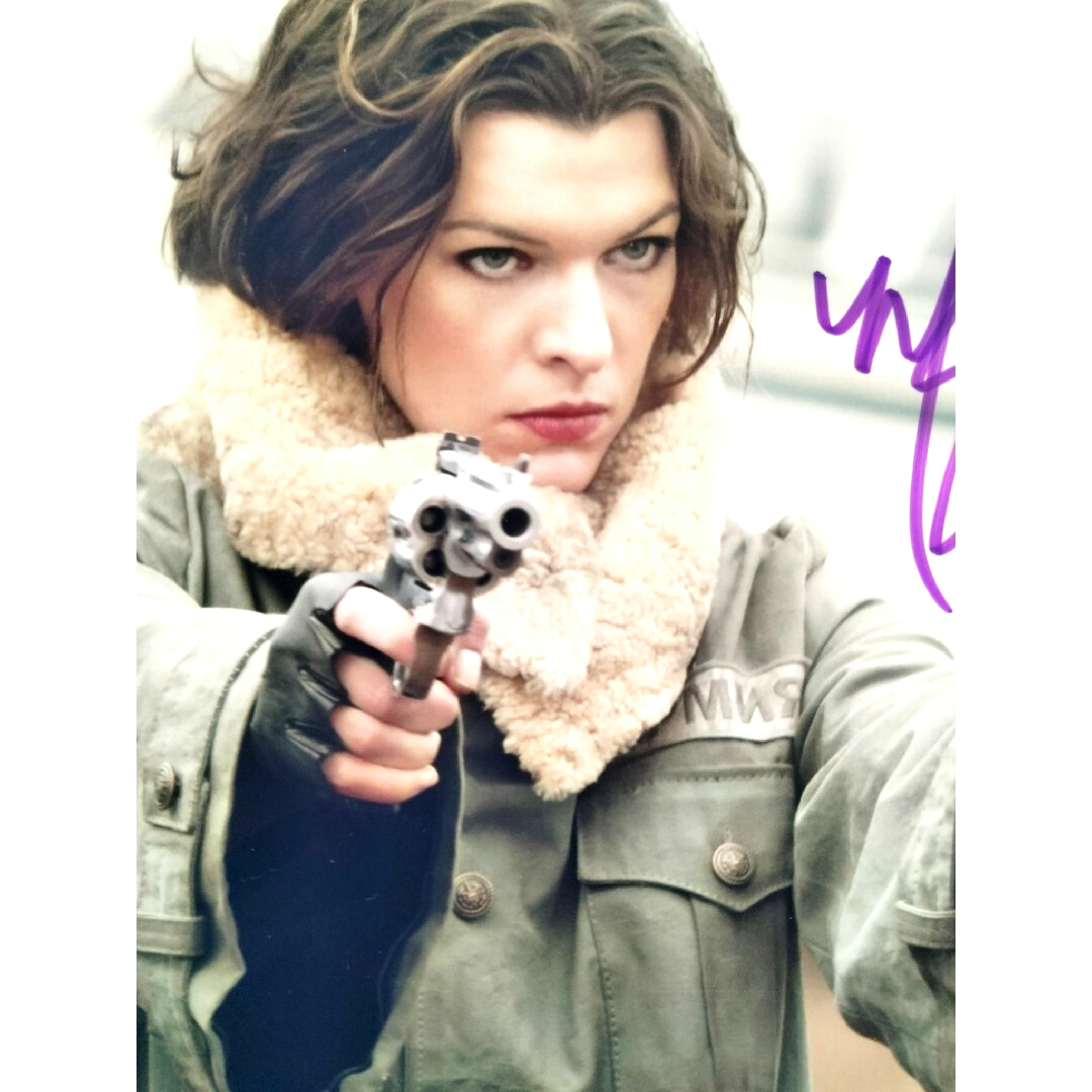 ミラ・ジョヴォヴィッチ直筆サイン入り超 特大写真…バイオ・ハザード3