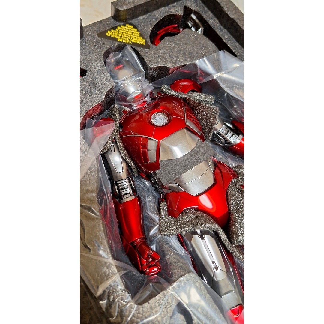開封済み『ディズニー100』1/6スケール アイアンマン・マーク7