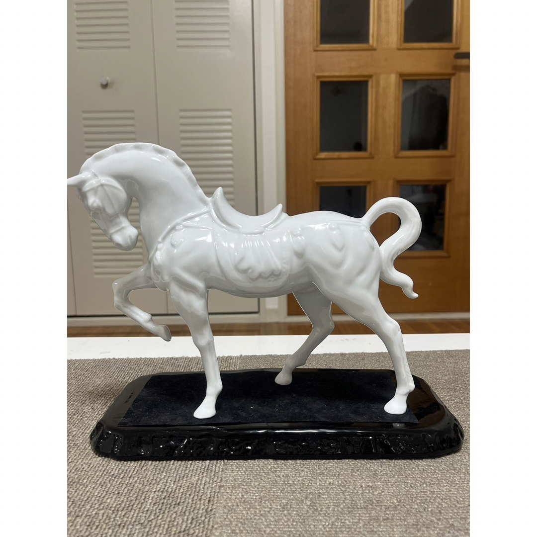 白磁 干支「馬」置物 希少 白磁 和鞍飾馬置物 ウマインテリア 縁起物