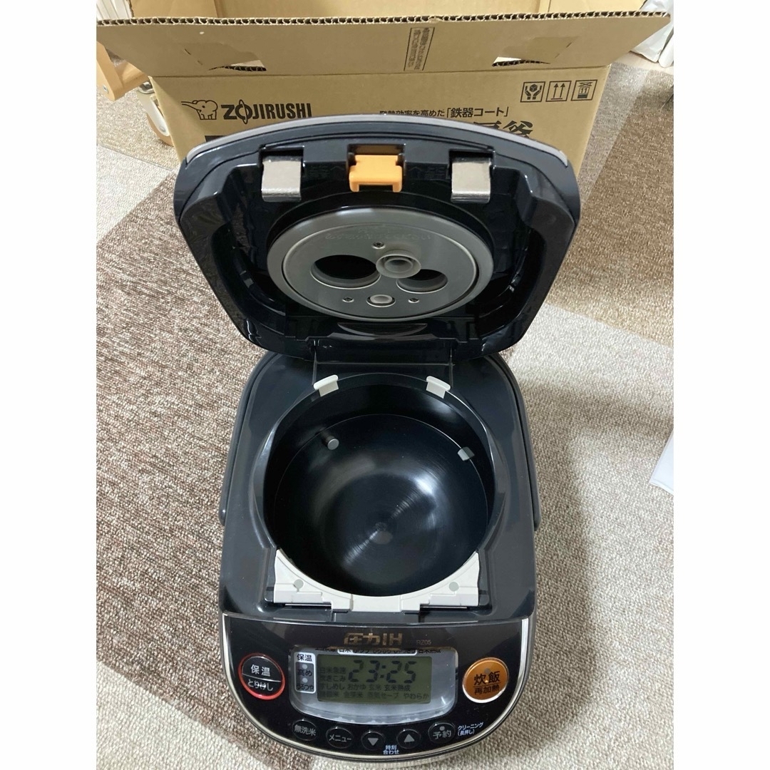 圧力IH炊飯器 NP-RZ05型 黒色 ZOJIRUSHI 取扱説明書付き 3合 象印 NP