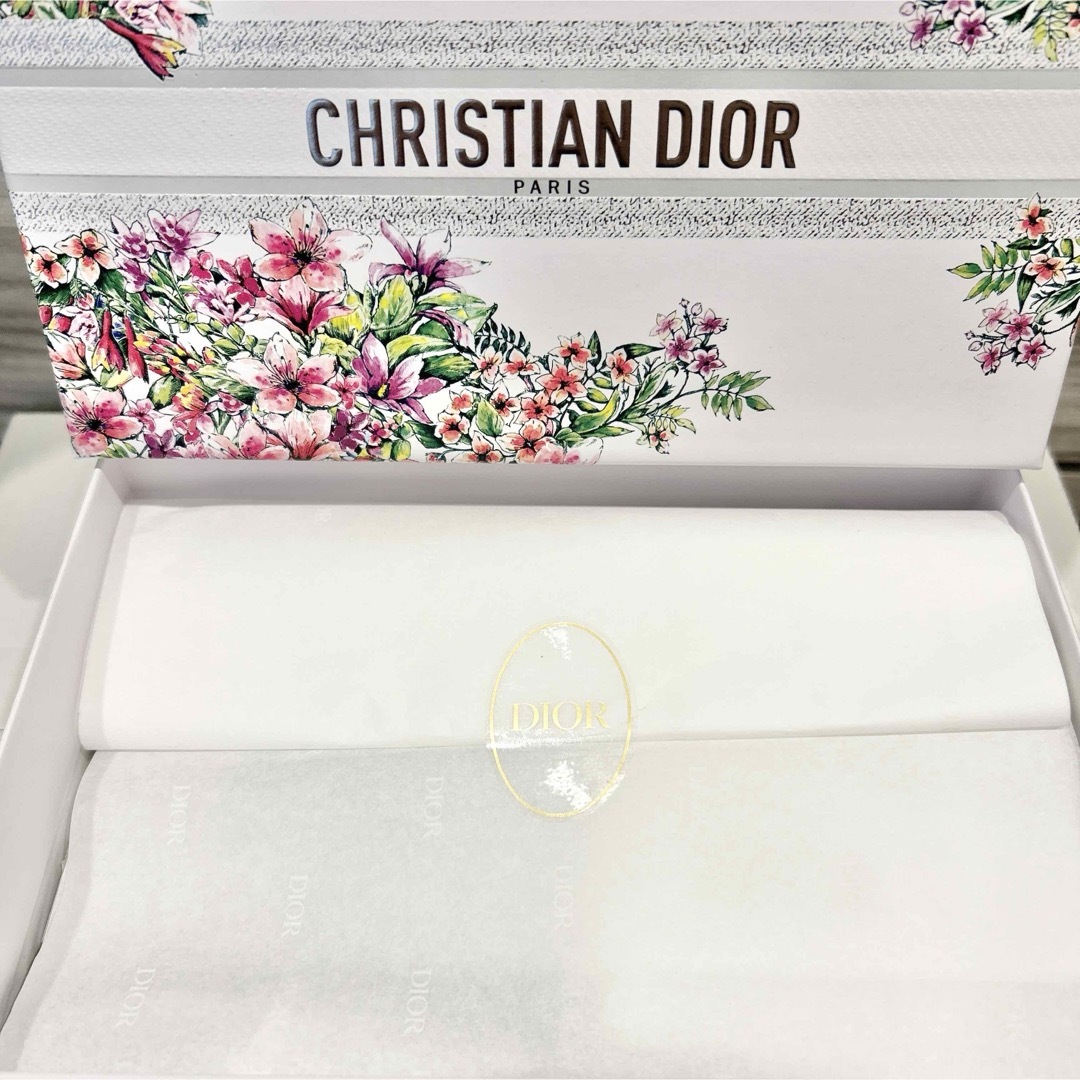 Christian Dior - ◇新品未使用◇Dior 数量限定 フラワーデザイン