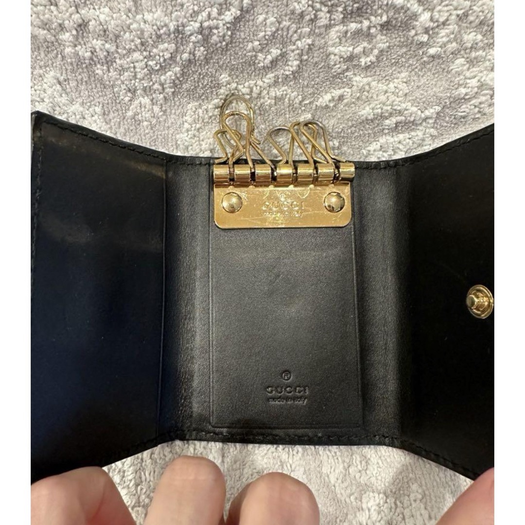 GUCCI グッチ キーケース GGエンボス Bee ハチ 蜂 ブラック カード