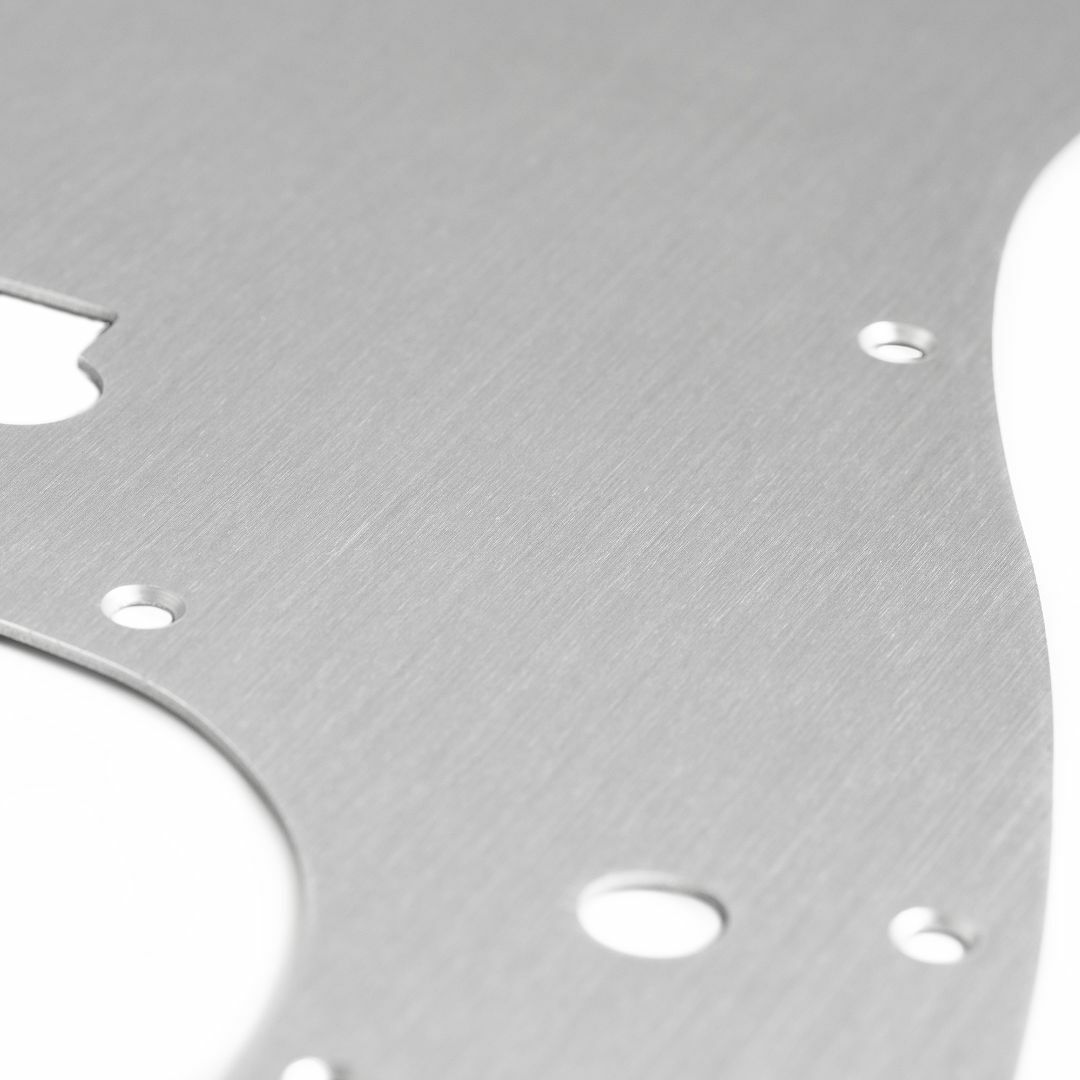 プレシジョンベースアノダイズドピックガードSilver/Lotustorksの通販