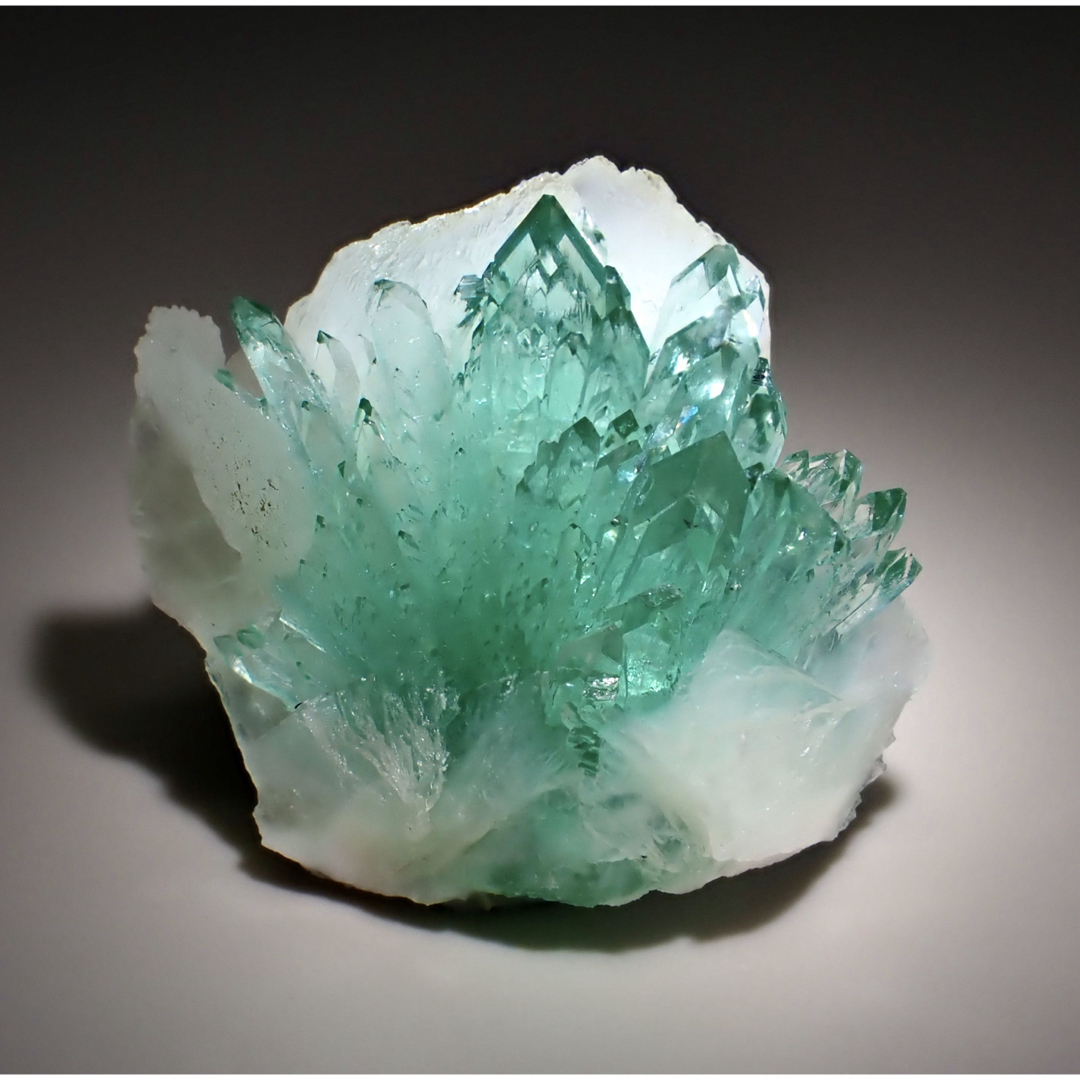 鉱物標本】インド産アポフィライト