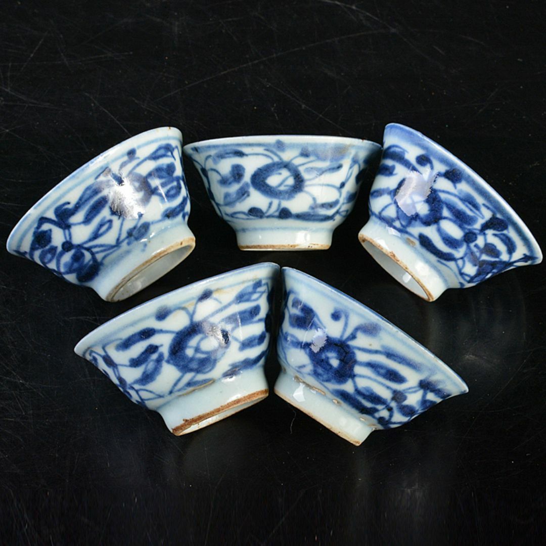 中国 青花 花文 煎茶碗 五客 時代箱付 M R7281 中国 青花 花文 煎茶碗