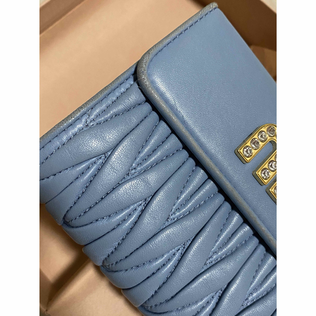 miumiu マテラッセ 二つ折り財布 水色 希少色✨極美品✨ミュウミュウ