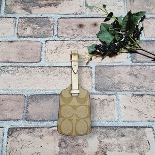 コーチ COACH ネームタグ ラゲッジタグ ライトカーキ×チョーク