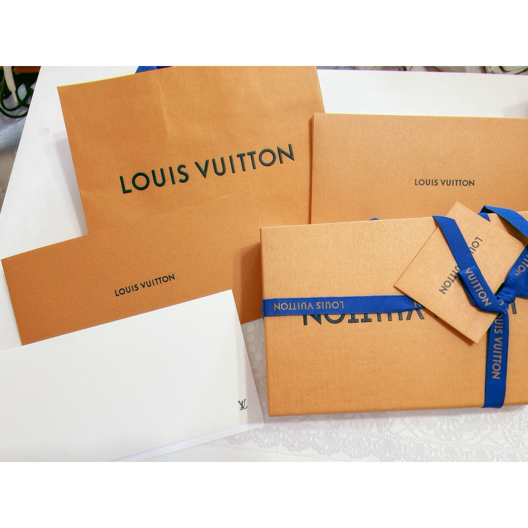 LOUIS VUITTONショッパー・空箱・巾着・メッセージカード 【公式通販】