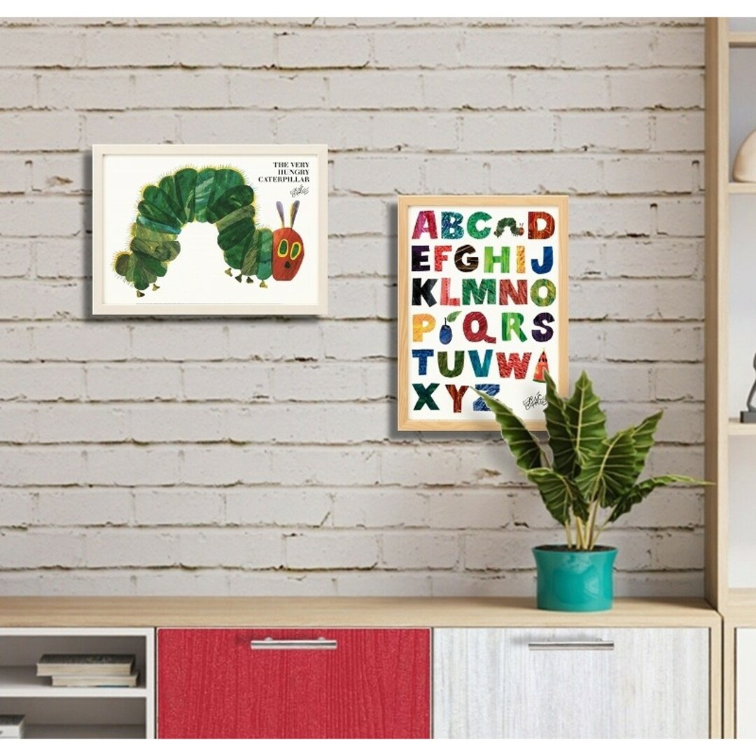 はらぺこあおむしのポスターとフレーム付き 絵本 はらぺこあおむし