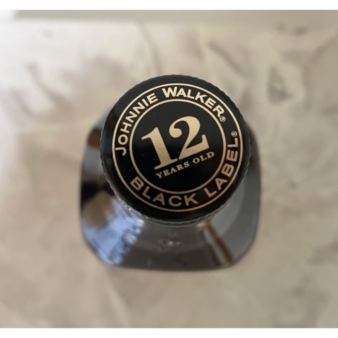 未開栓】ジョニーウォーカーブラックラベル12年 700ml 箱入り4本セット