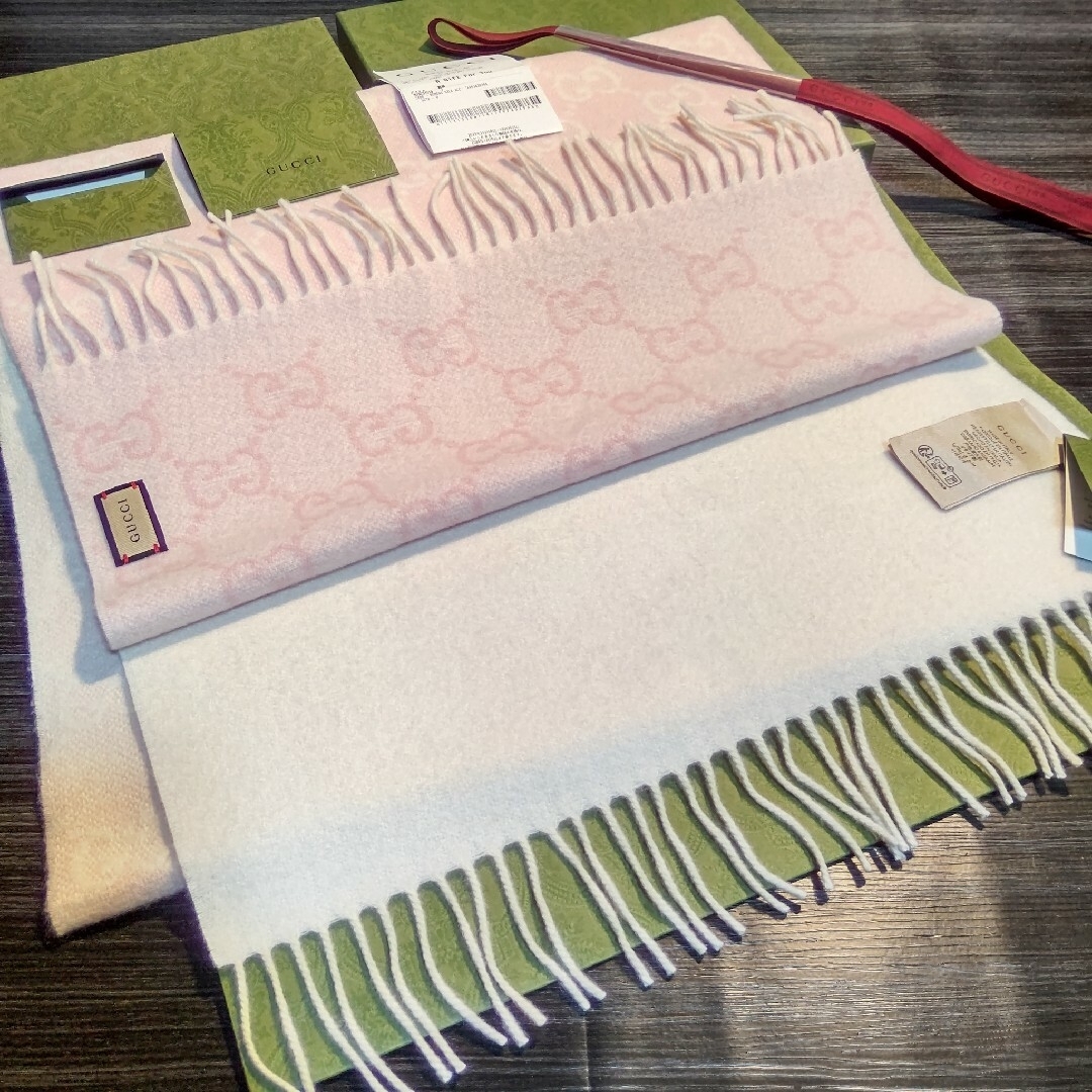 ❤新品箱袋付き❤GUCCI コレクション マフラーショール ストール❤最