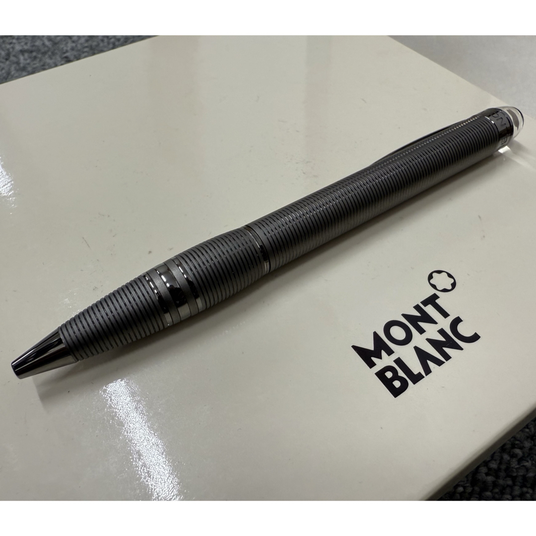 MONTBLANC - モンブラン スターウォーカーミッドナイトブラックの通販