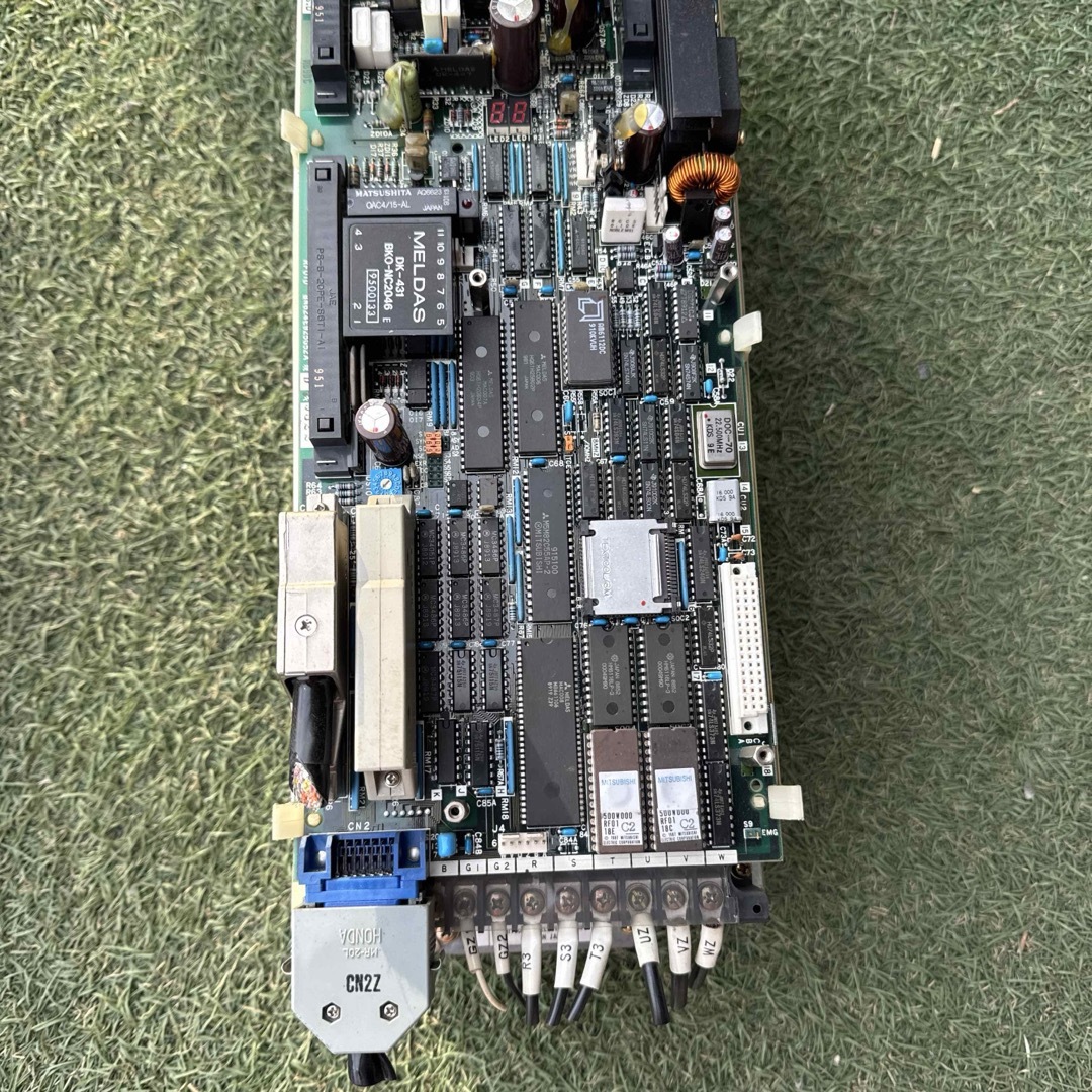 三菱 MR-S1-200-E01 サーボドライブ MRS1200E01 動作保証 三菱 MR-S1