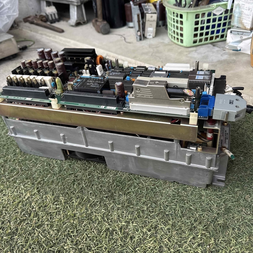 三菱 MR-S1-200-E01 サーボドライブ MRS1200E01 動作保証 三菱 MR-S1