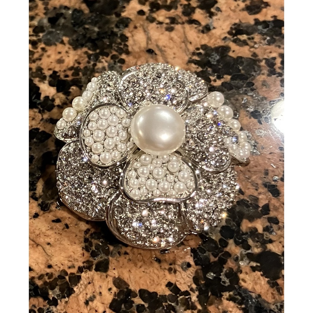 Rene ルネ ブローチ 新品未使用品