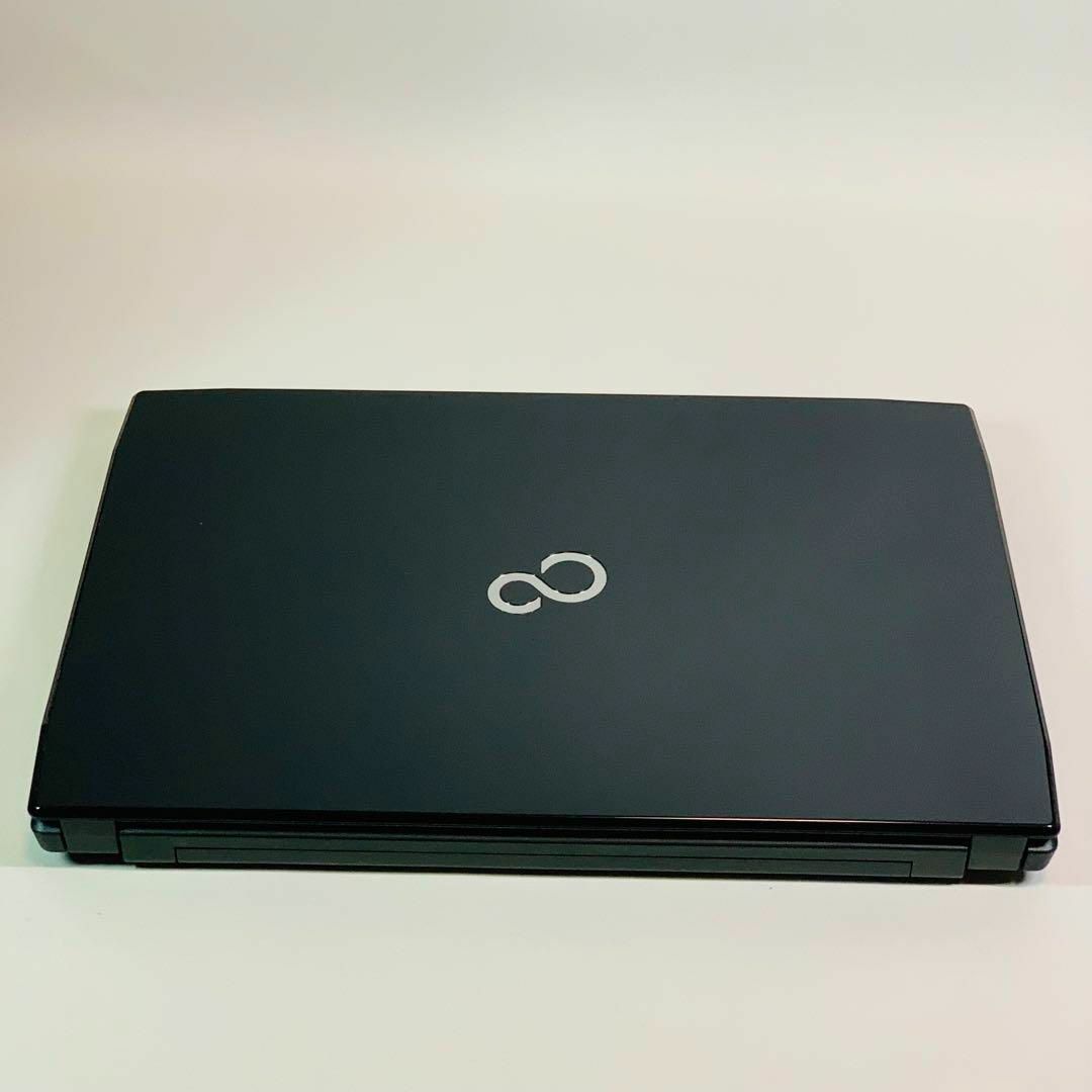 薄型✨カメラ✨Bluetooth✨SSD✨15.6インチ✨黒✨ノートパソコン