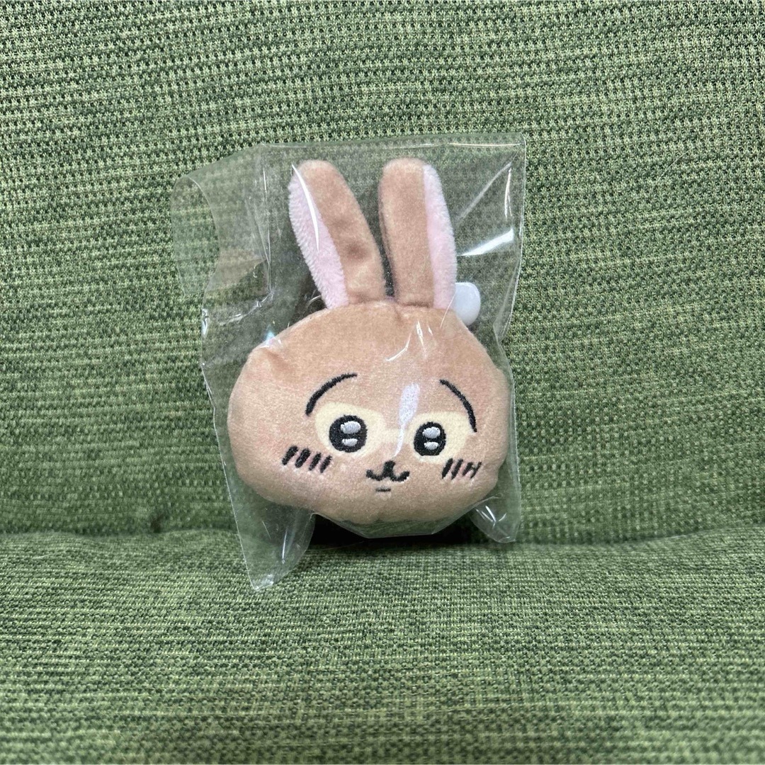 ちいかわ なかよしぬいぐるみバッジ サングラスと日焼け 【公式通販】