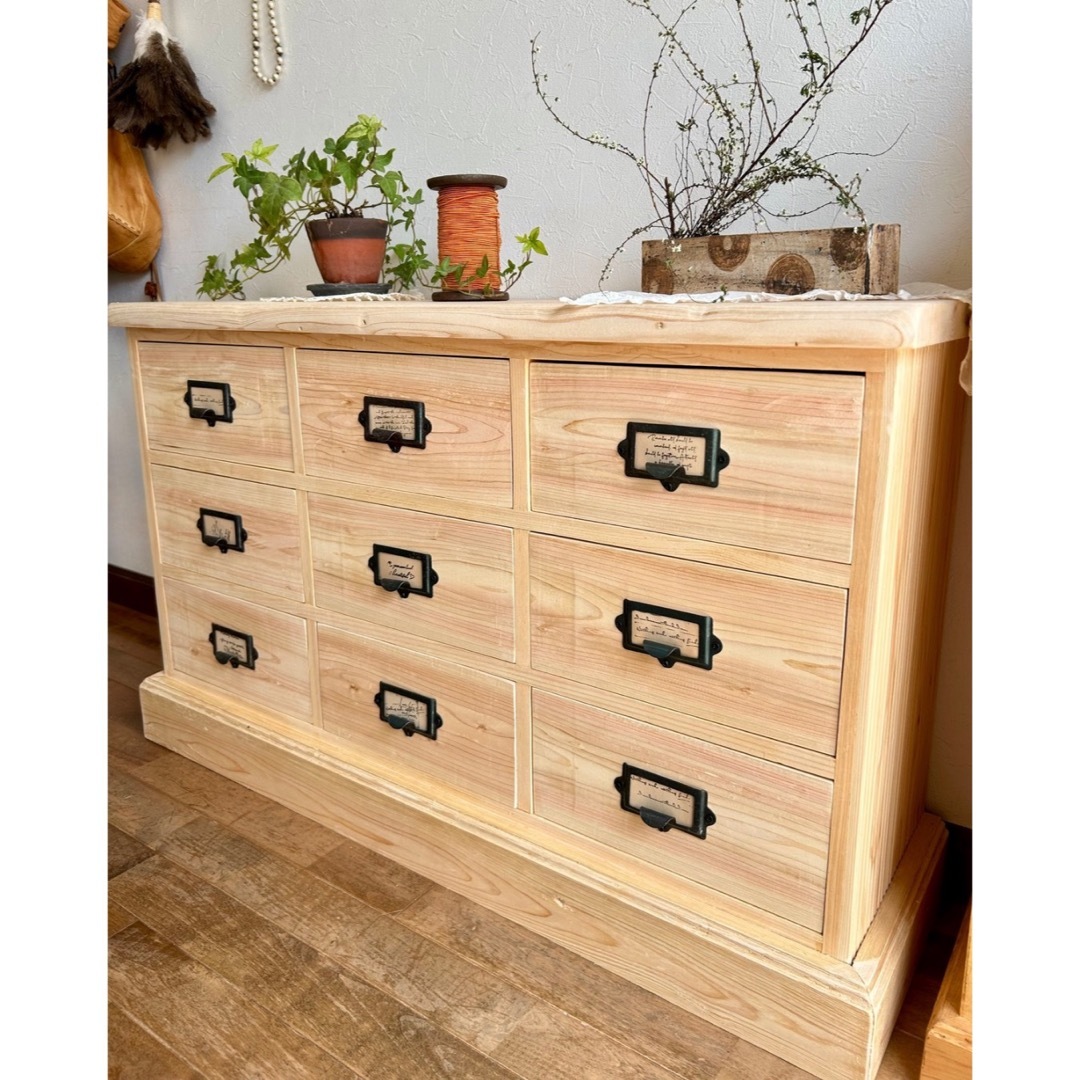 高品質 【ハンドメイド】国産ひのき使用 オシャレ取手9杯チェスト