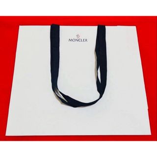MONCLER（ショップ袋）のフリマアイテム一覧