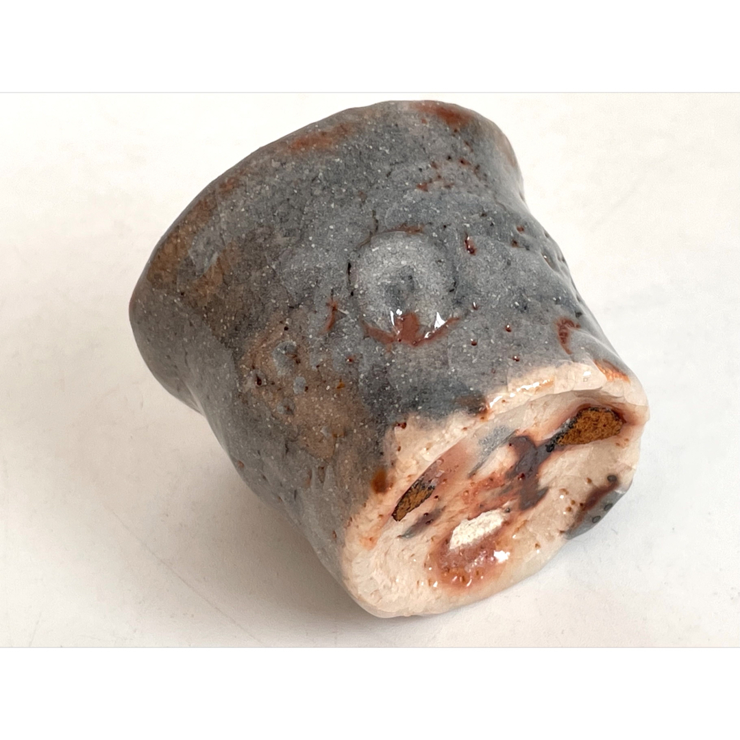 陶芸家 若尾利貞 鼠志野 ぐい呑 酒器 酒盃 筒盃 共箱 志野 美濃