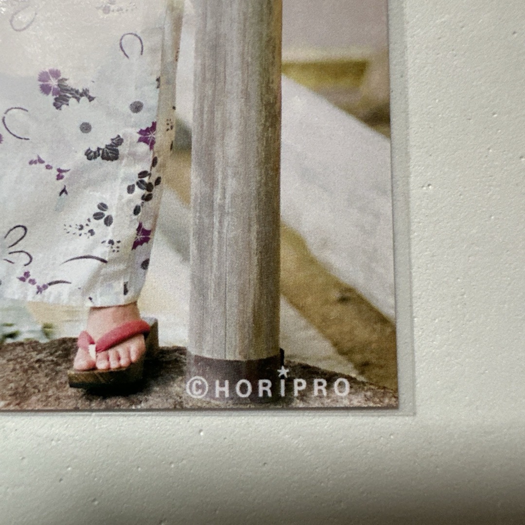 直筆サイン入り】 関水渚 ポストカード 家政婦クロミは腐った家族を