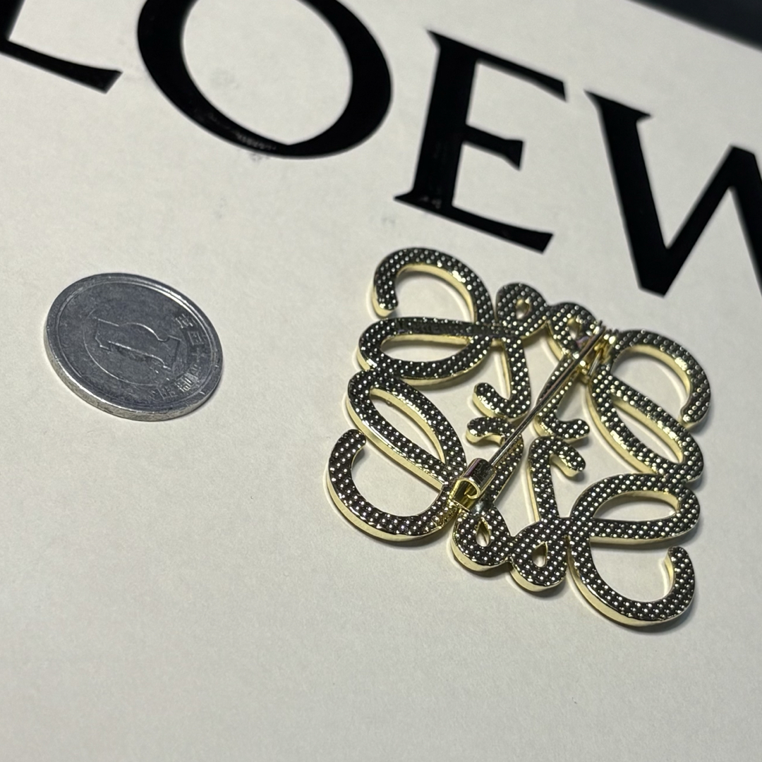 LOEWE ロエベ ゴールド ブローチ 【公式通販】