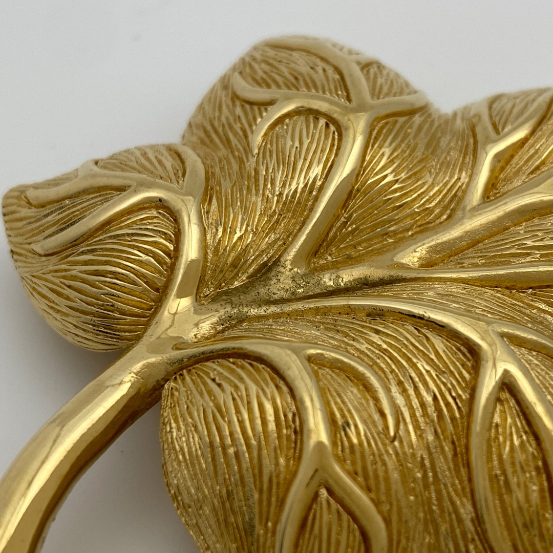 クリスチャンディオール リーフモチーフ ブローチ GP 【中古】