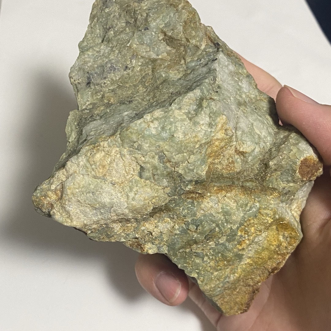 希少品鳥取県若桜翡翠原石皮付き特大765g