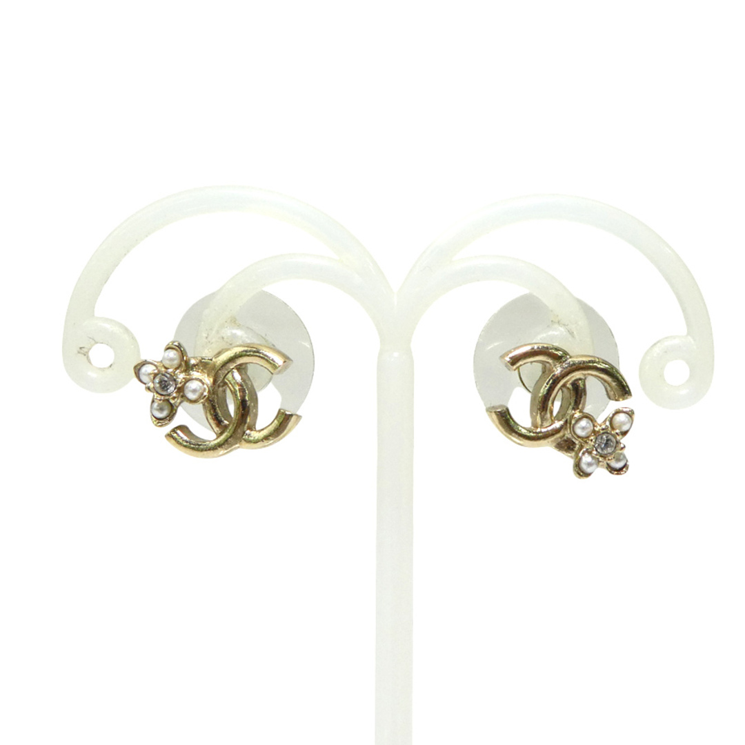 紅*❁ CHANEL ゴールドロゴ パールピアス 〈未使用品 〉 楽天市場