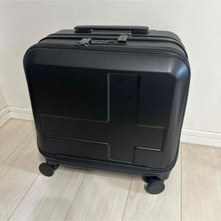 innovator - 新品未使用】新型 イノベーター アルミスーツケース36L