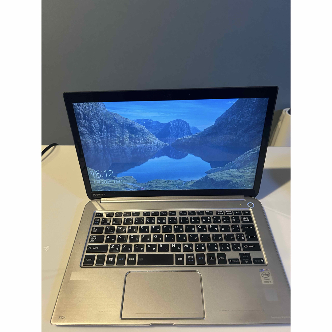 △中古△TOSHIBA dynabook KIRA V632 V632/26HS PV63226HNMS Core i5